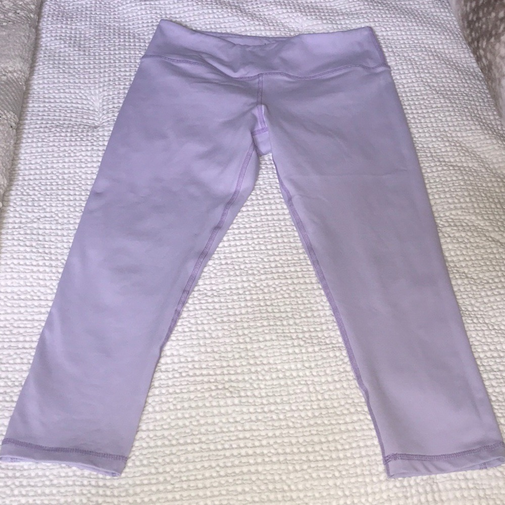 Buffbunny medium lavender crop leggings
